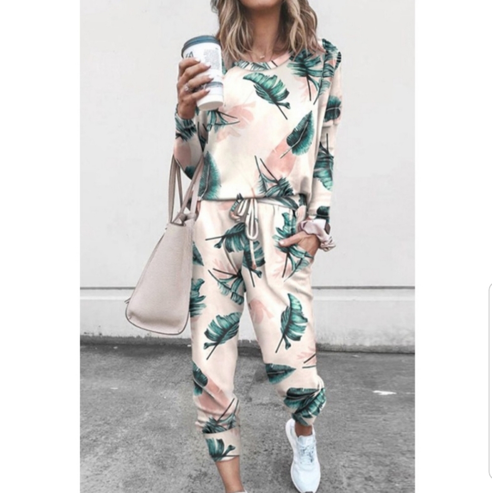 -Sale-The Monstera Palm Leaf Loungewear Set